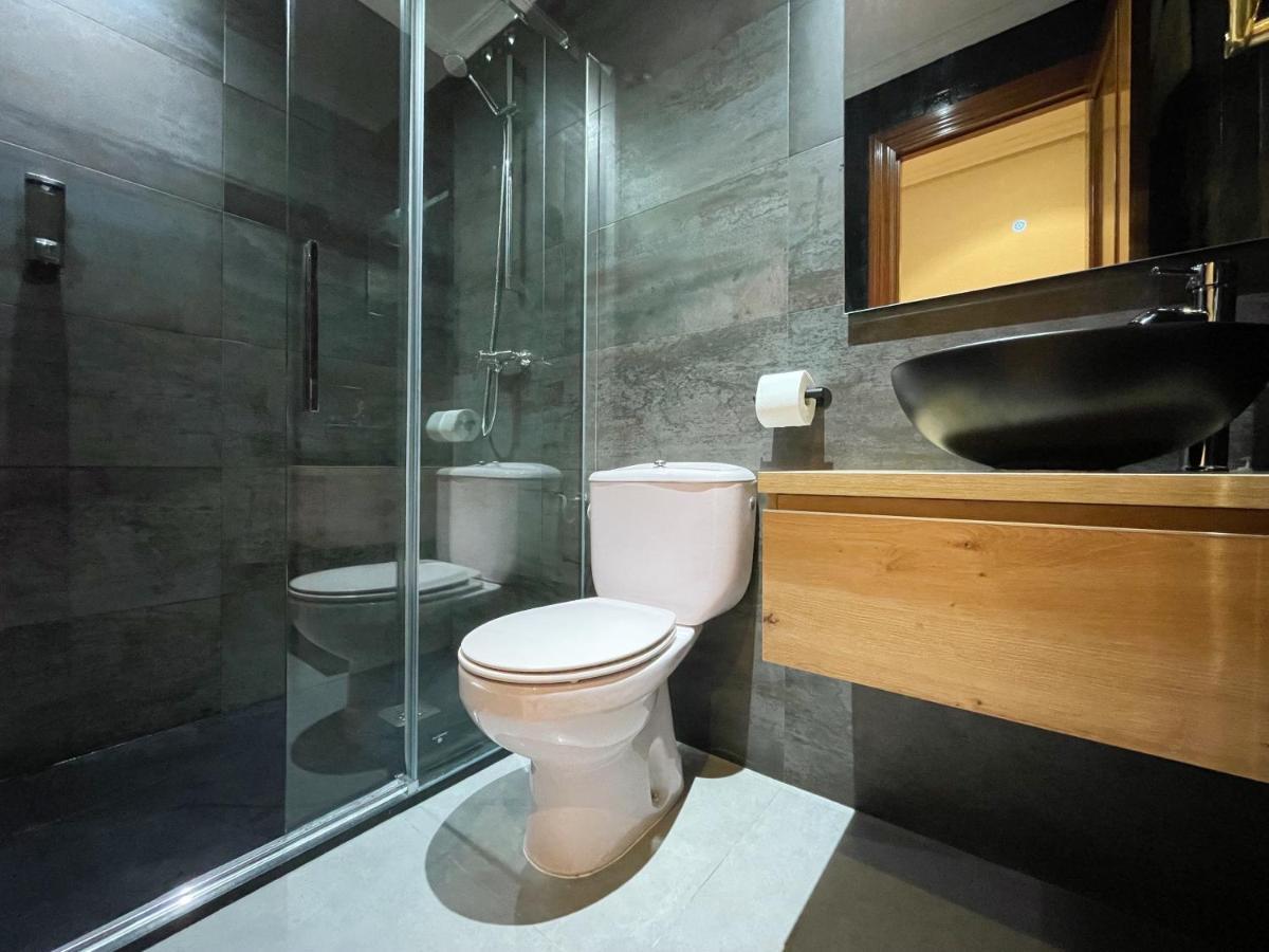 Apartment Comodo En *